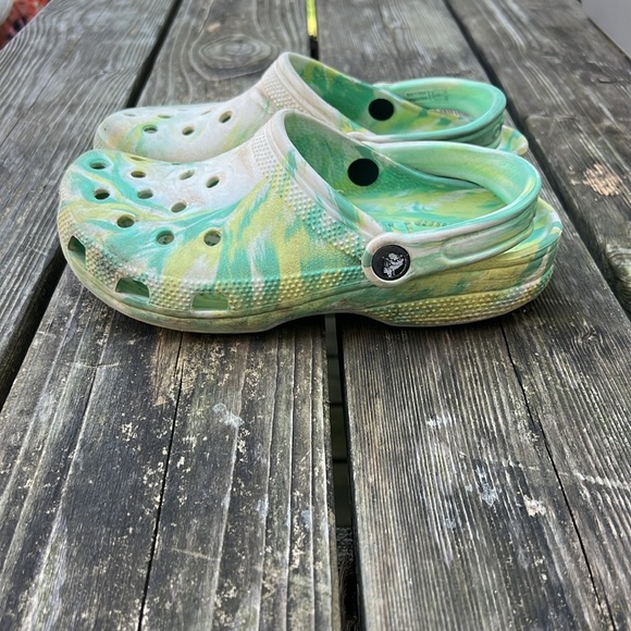 Tie dye Crocs - Picture 3 of 7